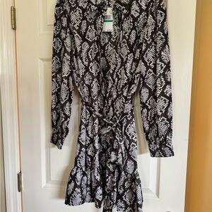 Michael Kors Black and White Long Sleeve Dress